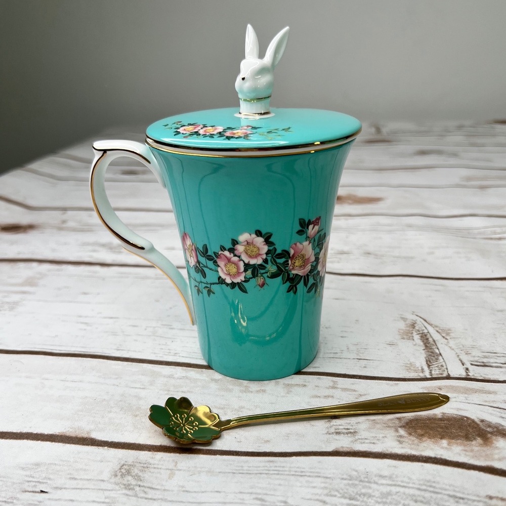 NIB Blanbunny Fine Bone China Tea Mug Turquoise Rabbit‎ Lid Sakura Spoon